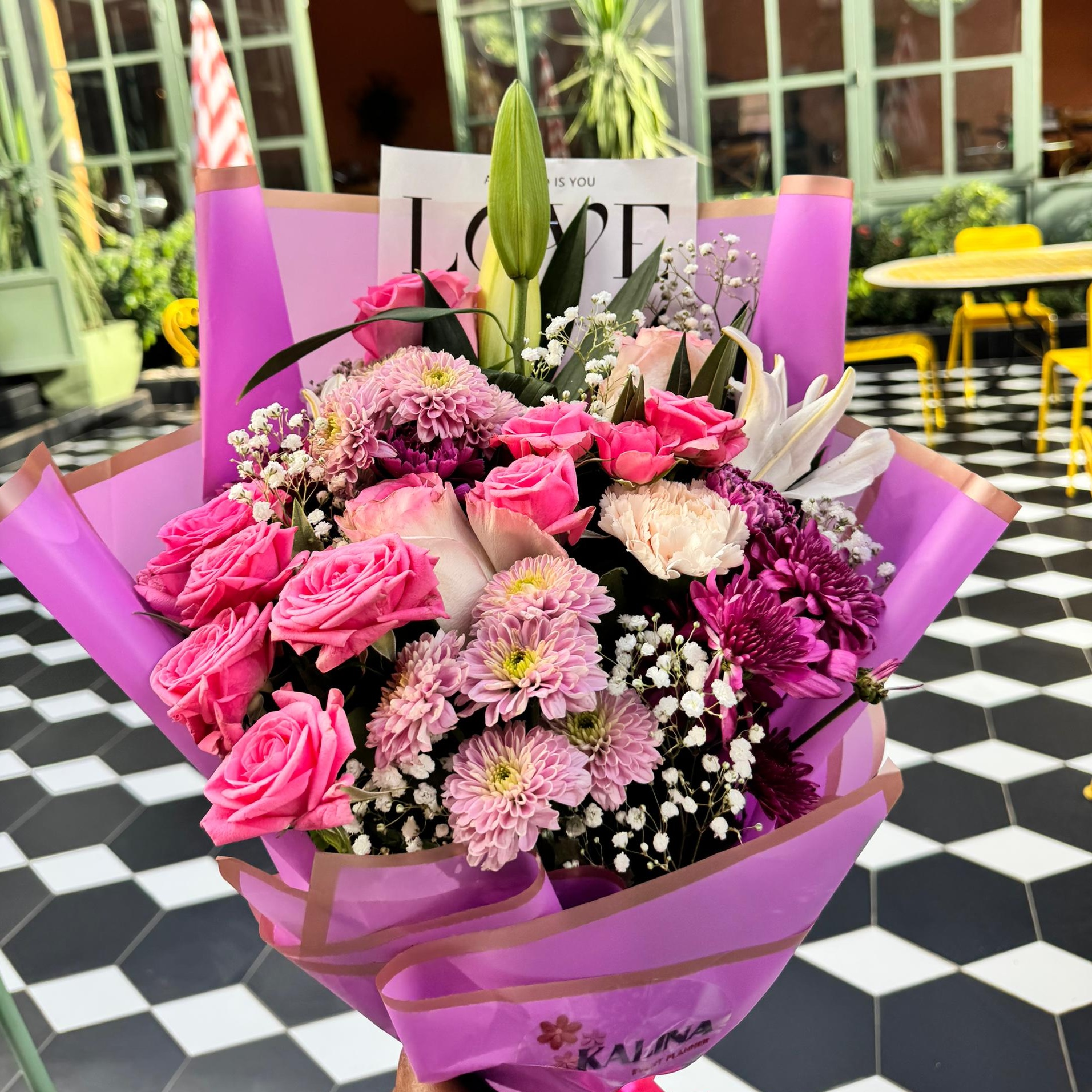 Panier petit-déjeuner frais et gourmand